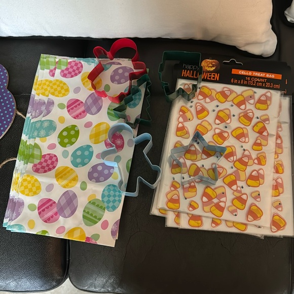 Selling all of my baking supplies. Never have been opened. Brand new.